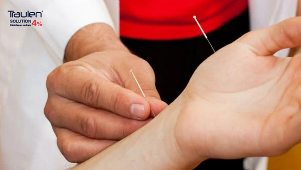 Đau cổ tay dữ dội là triệu chứng của bệnh gì