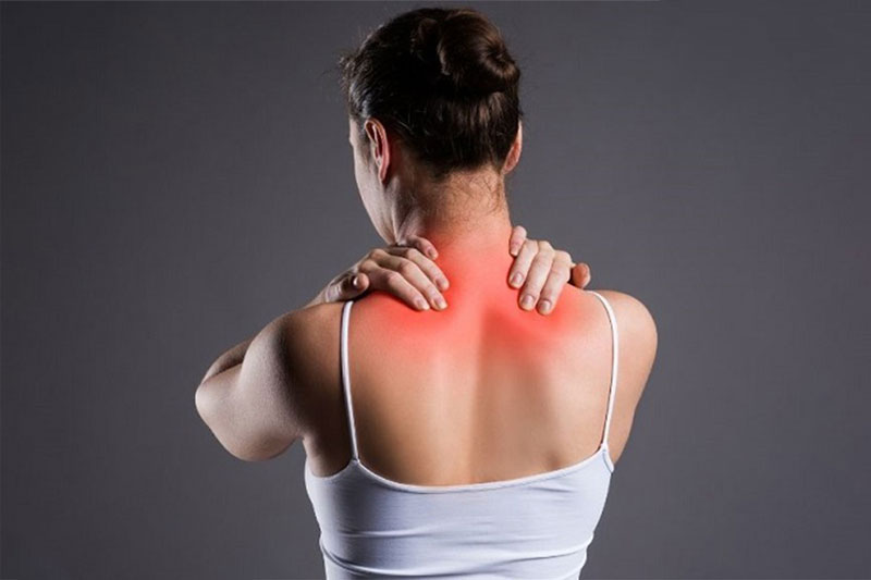 Đau vai gáy liên quan mật thiết đến hệ cơ xương khớp và mạch máu tại cùng vai, cổ, gáy và có thể xuất hiện ở bất cứ đối tượng nào