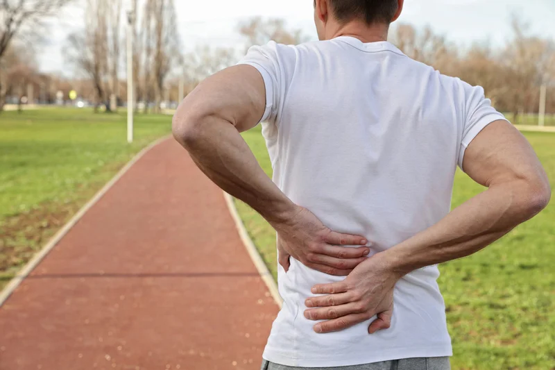 Có thuốc xịt giảm đau Traulen kề bên, đau nhức tan biến nhẹ tênh