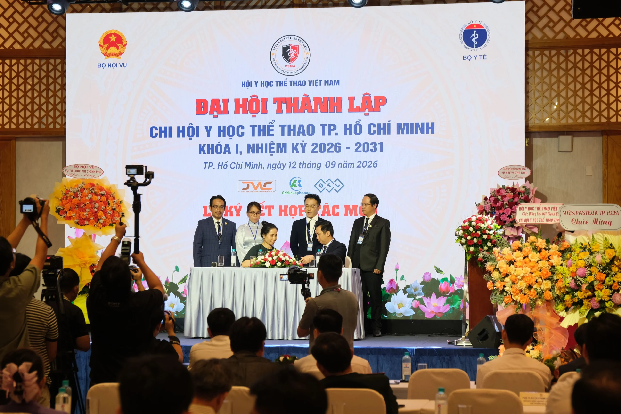 Anh Khuê Pharma trở thành đối tác chiến lược của Chi hội Y học Thể thao TP.HCM