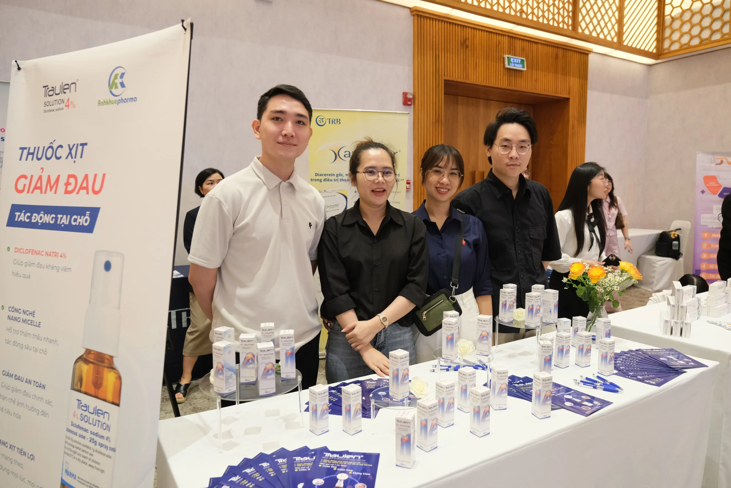 Traulen nổi bật tại không gian trưng bày chuyên môn, nơi diễn ra các hoạt động gặp gỡ và trao đổi trực tiếp với bác sĩ, chuyên gia và đại diện các đơn vị y tế, thể thao